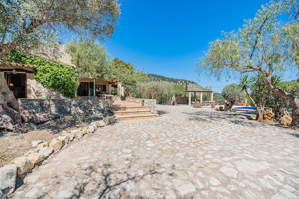 Foto van Villa vlakbij de oude binnenstad van Pollensa - Vakantiehuis in Pollensa / Pollença - ExteriorSummer