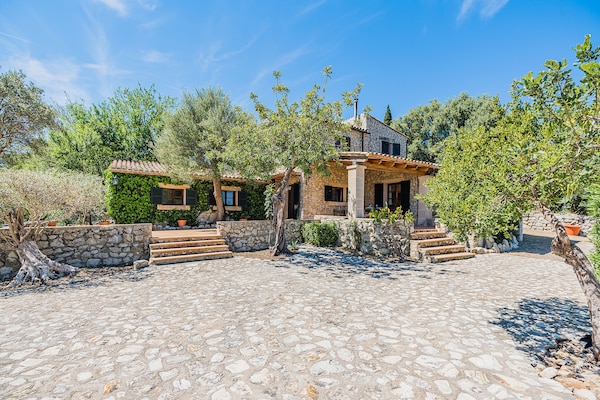Foto van Villa vlakbij de oude binnenstad van Pollensa - Vakantiehuis in Pollensa / Pollença - ExteriorSummer