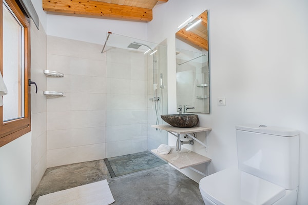 Foto van Villa met 2 slaapkamers en zwembad, Pollença - Vakantiehuis in Pollensa / Pollença - BathRoom