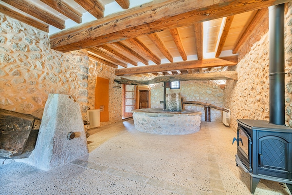 Foto van Villa met uitzicht op de bergen, Mallorca - Vakantiehuis in Pollensa - LivingRoom