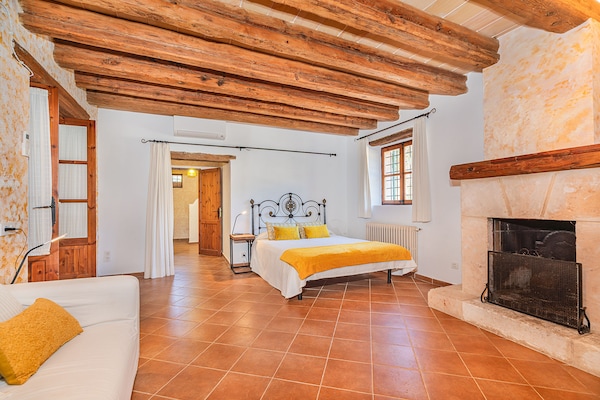 Foto van Villa met uitzicht op de bergen, Mallorca - Vakantiehuis in Pollensa - BedRoom