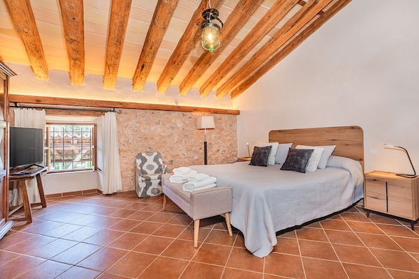Foto van Villa met uitzicht op de bergen, Mallorca - Vakantiehuis in Pollensa - BedRoom