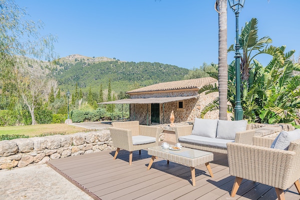 Foto van Villa met uitzicht op de bergen, Mallorca - Vakantiehuis in Pollensa - TerraceBalcony