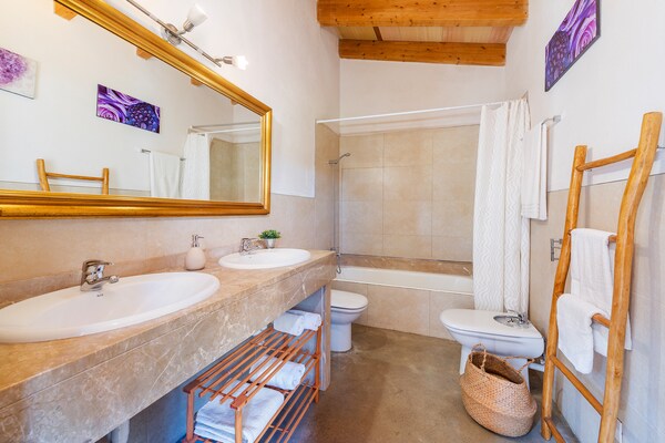 Foto van Villa vlakbij het centrum van Pollença - Vakantiehuis in Pollensa / Pollença - BathRoom