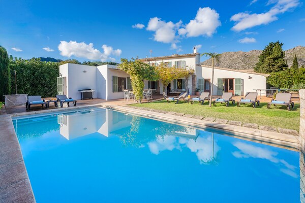 Foto van Villa vlakbij het centrum van Pollença - Vakantiehuis in Pollensa / Pollença - ExteriorSummer