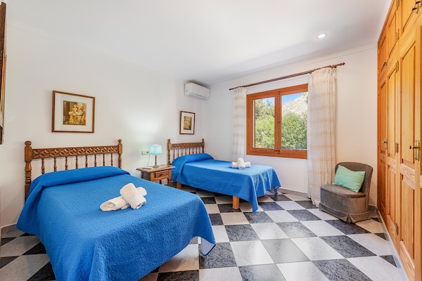 Foto van Mooie villa vlakbij het centrum van Pollença - Vakantiehuis in Pollensa / Pollença - BedRoom
