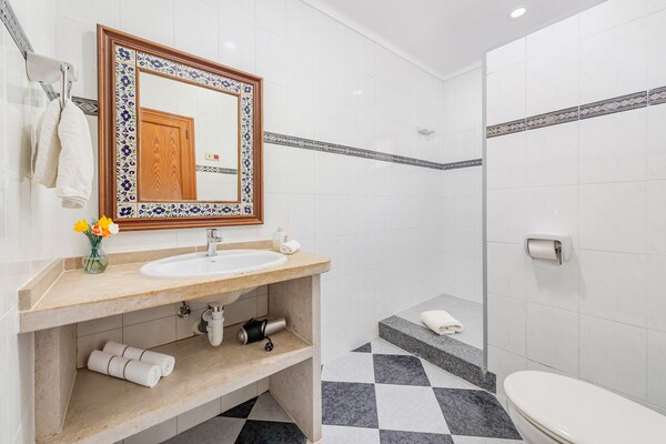 Foto van Mooie villa vlakbij het centrum van Pollença - Vakantiehuis in Pollensa / Pollença - BathRoom
