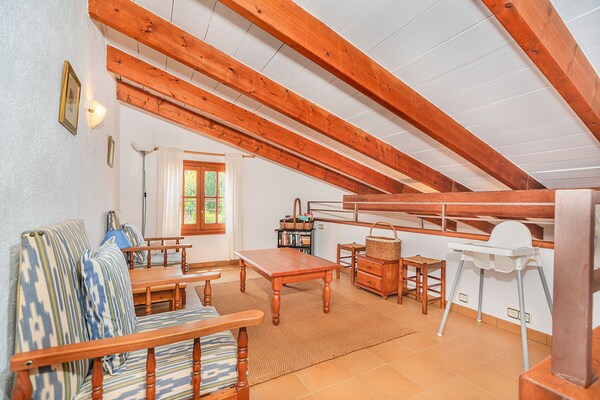 Foto van Villa met 2 slaapkamers en zwembad Puerto Pollença - LivingRoom