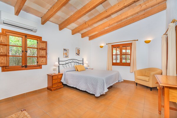 Foto van Villa met 2 slaapkamers en zwembad Puerto Pollença - BedRoom