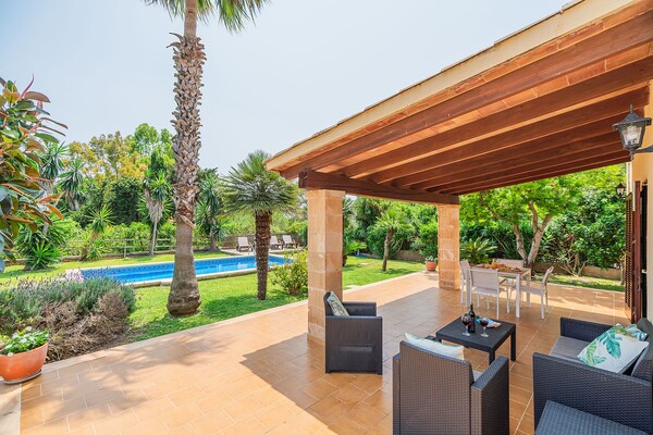 Foto van Villa met 2 slaapkamers en zwembad Puerto Pollença - TerraceBalcony