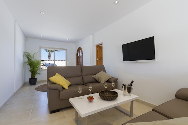 Foto van Villa aan het strand met zwembad, Puerto Pollença - LivingRoom