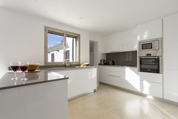 Foto van Villa aan het strand met zwembad, Puerto Pollença - Kitchen