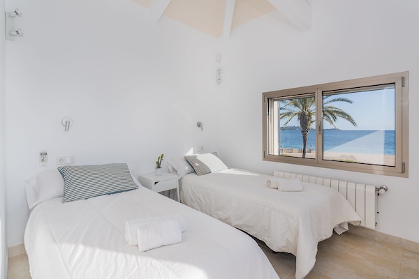 Foto van Villa aan het strand met zwembad, Puerto Pollença - BedRoom