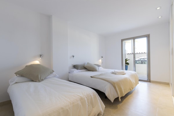 Foto van Villa aan het strand met zwembad, Puerto Pollença - BedRoom