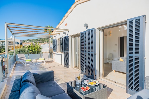 Foto van Villa aan het strand met zwembad, Puerto Pollença - TerraceBalcony