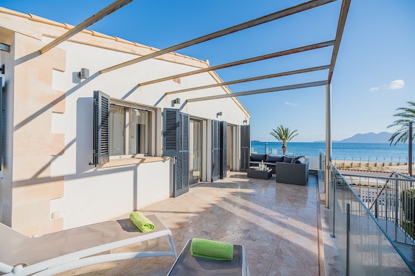 Foto van Villa aan het strand met zwembad, Puerto Pollença - TerraceBalcony