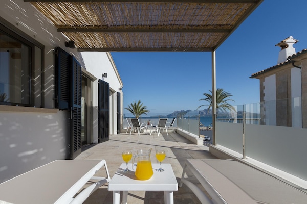 Foto van Villa aan het strand met zwembad, Puerto Pollença - TerraceBalcony