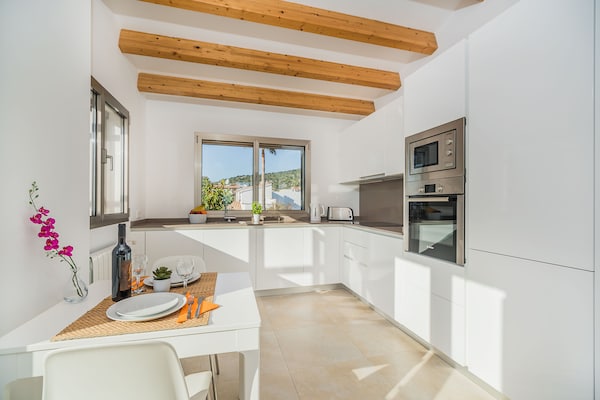 Foto van Villa aan het strand met zwembad, Puerto Pollença - Kitchen