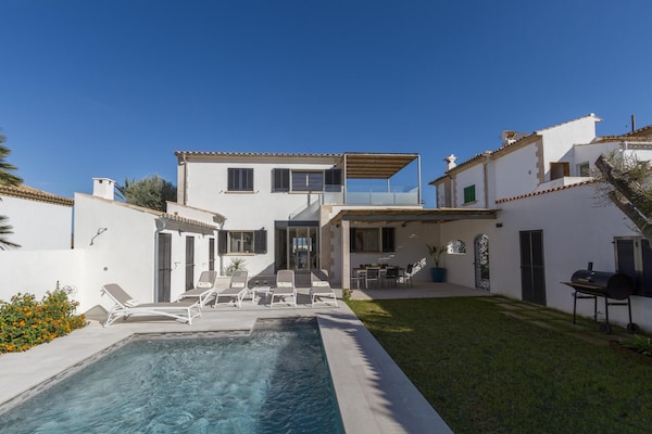 Foto van Villa aan het strand met zwembad, Puerto Pollença - ExteriorSummer
