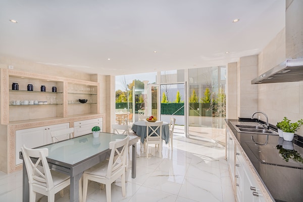 Foto van Villa met zwembad vlakbij het strand op Mallorca - Vakantiehuis in Port de Pollença - Kitchen