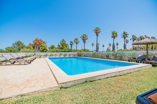 Foto van Villa met zwembad vlakbij het strand op Mallorca - Vakantiehuis in Port de Pollença - PoolOfHouse
