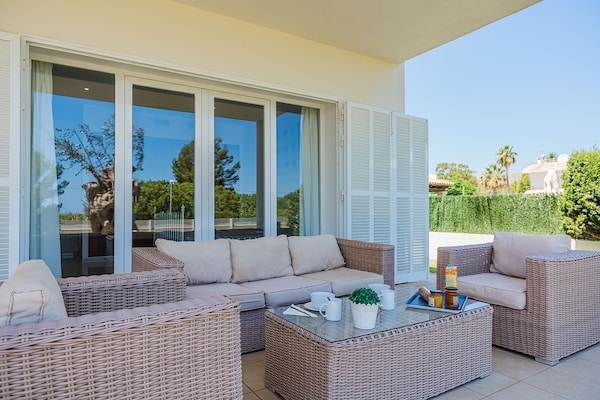 Foto van Villa met zwembad vlakbij het strand op Mallorca - Vakantiehuis in Port de Pollença - TerraceBalcony