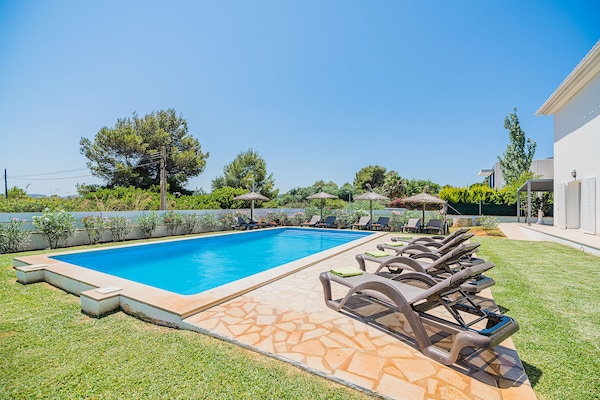 Foto van Villa met zwembad vlakbij het strand op Mallorca - Vakantiehuis in Port de Pollença - PoolOfHouse