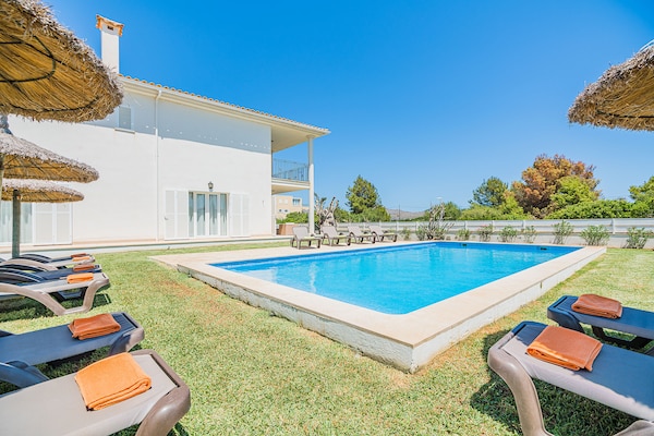 Foto van Villa met zwembad vlakbij het strand op Mallorca - Vakantiehuis in Port de Pollença - PoolOfHouse