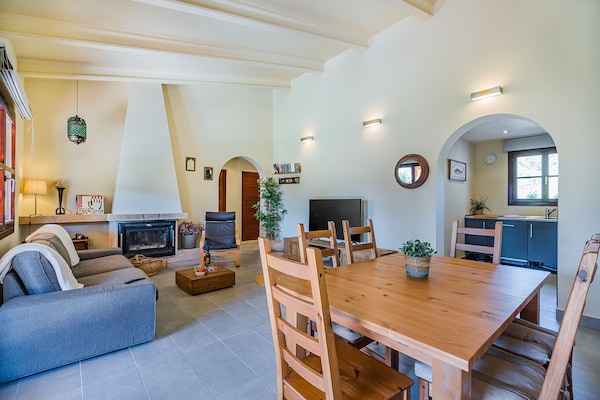 Foto van Villa met 3 slaapkamers en zwembad Puerto Pollença - LivingRoom