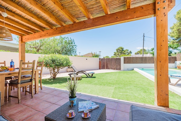 Foto van Villa met 3 slaapkamers en zwembad Puerto Pollença - TerraceBalcony