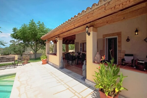 Foto van Finca op Mallorca met privézwembad - Vakantiehuis in Son Macià - ExteriorSummer