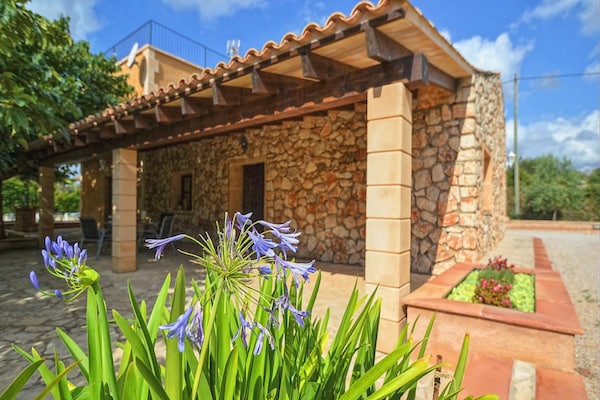 Foto van Villa in Manacor met Zwembad en Tennisbaan - Vakantiehuis in Manacor - ExteriorSummer