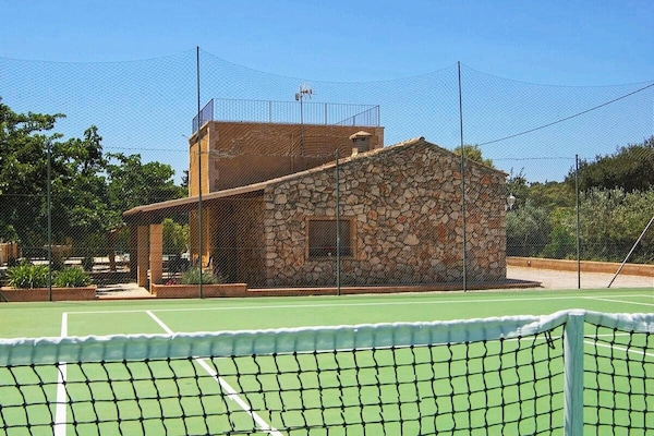 Foto van Villa in Manacor met Zwembad en Tennisbaan - Vakantiehuis in Manacor - ExteriorSummer
