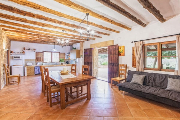 Foto van Villa in Manacor met Zwembad en Tennisbaan - Vakantiehuis in Manacor - LivingRoom