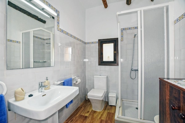 Foto van Villa in Manacor met Zwembad en Tennisbaan - Vakantiehuis in Manacor - BathRoom
