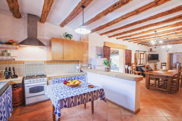 Foto van Villa in Manacor met Zwembad en Tennisbaan - Vakantiehuis in Manacor - Kitchen