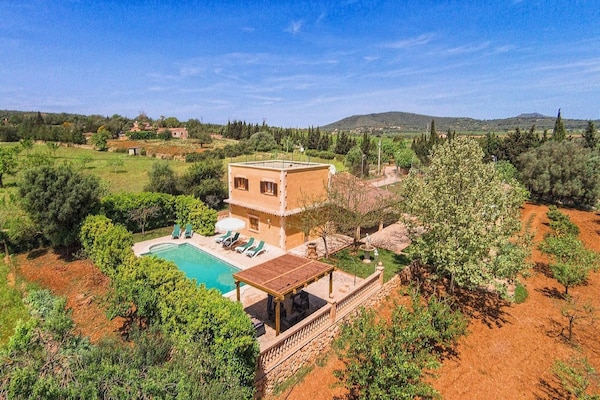 Foto van Villa in Manacor met Zwembad en Tennisbaan - Vakantiehuis in Manacor - ExteriorSummer