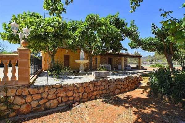 Foto van Villa in Manacor met Zwembad en Tennisbaan - Vakantiehuis in Manacor - ExteriorSummer