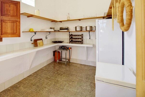 Foto van Vakantiehuis in Migjorn met privézwembad - Vakantiehuis in Migjorn - Kitchen