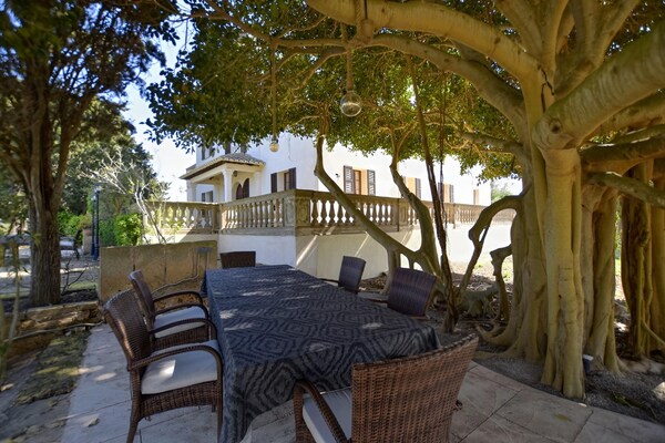 Foto van Vakantiehuis in Migjorn met privézwembad - Vakantiehuis in Migjorn - TerraceBalcony