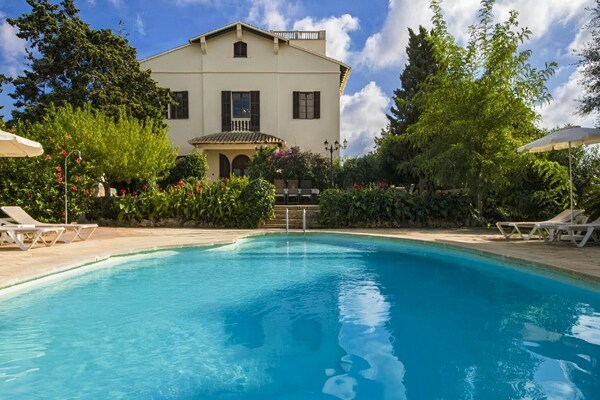 Foto van Vakantiehuis in Migjorn met privézwembad - Vakantiehuis in Migjorn - ExteriorSummer