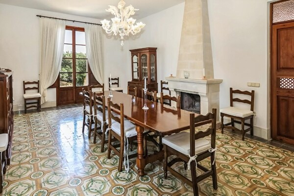 Foto van Vakantiehuis in Migjorn met privézwembad - Vakantiehuis in Migjorn - DiningRoom