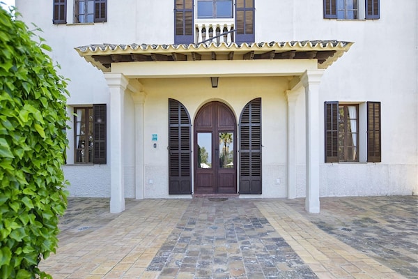 Foto van Vakantiehuis in Migjorn met privézwembad - Vakantiehuis in Migjorn - ExteriorSummer