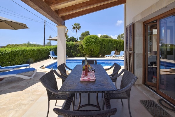 Foto van Villa in Santanyí met privézwembad en BBQ - Vakantiehuis in Santanyi - TerraceBalcony