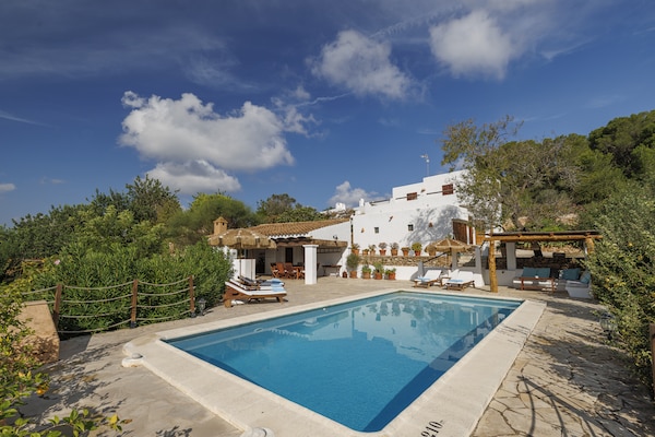 Foto van Villa nabij de stranden in het zuidwesten - Vakantiehuis in Benimusa - PoolOfHouse