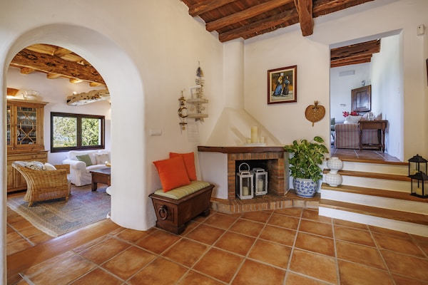 Foto van Villa nabij de stranden in het zuidwesten - Vakantiehuis in Benimusa - LivingRoom