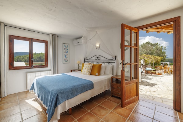 Foto van Villa nabij de stranden in het zuidwesten - Vakantiehuis in Benimusa - BedRoom