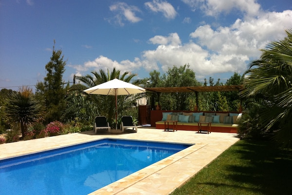 Foto van Vakantiehuis in St. Josep de sa Talaia met zwembad - PoolOfHouse