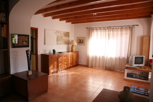 Foto van Vakantiehuis in St. Josep de sa Talaia met zwembad - LivingRoom