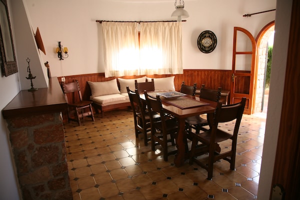 Foto van Vakantiehuis in St. Josep de sa Talaia met zwembad - DiningRoom